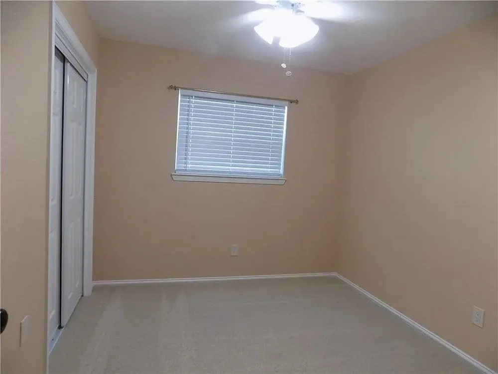 8402 Leesburg Circle Austin, TX 78758