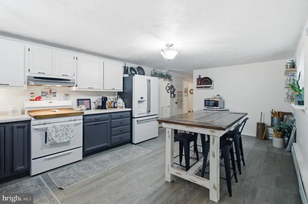 313 LONG JOHN SILVER Du Bois, PA 15801