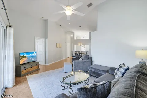 Summergate Circle #203