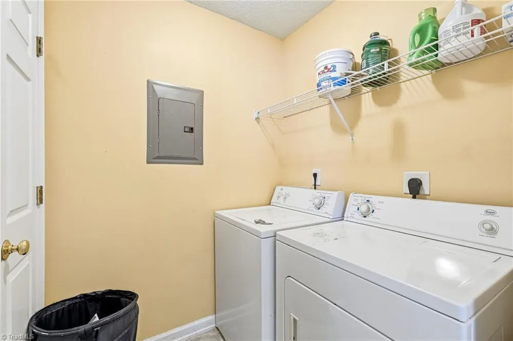 6117 Hedgecock Circle #2D High Point, NC 27265