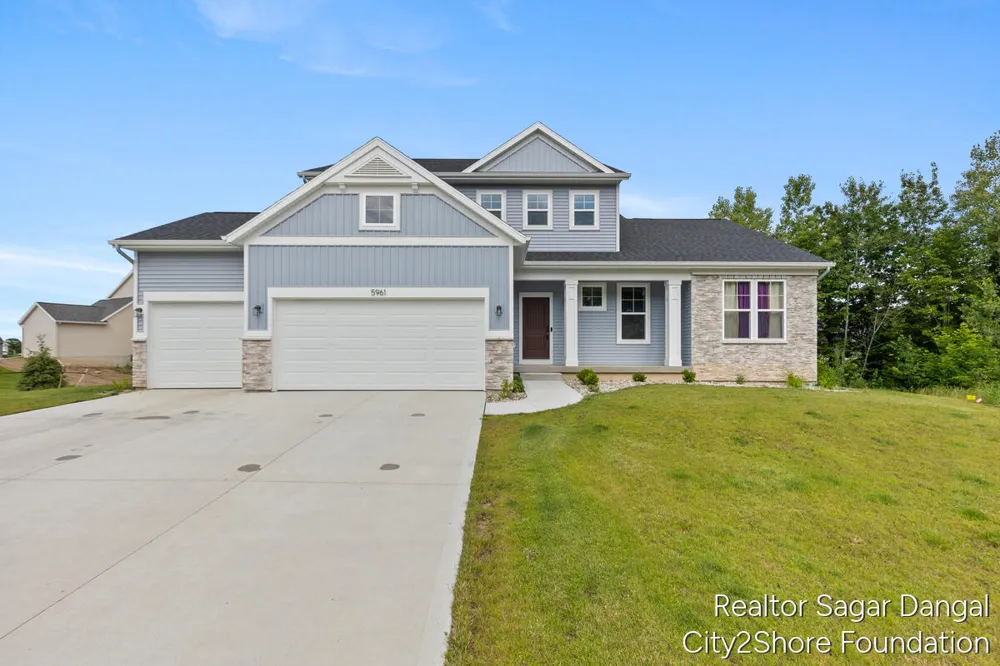 5961 Claymont Court SE Caledonia Township, MI 49316