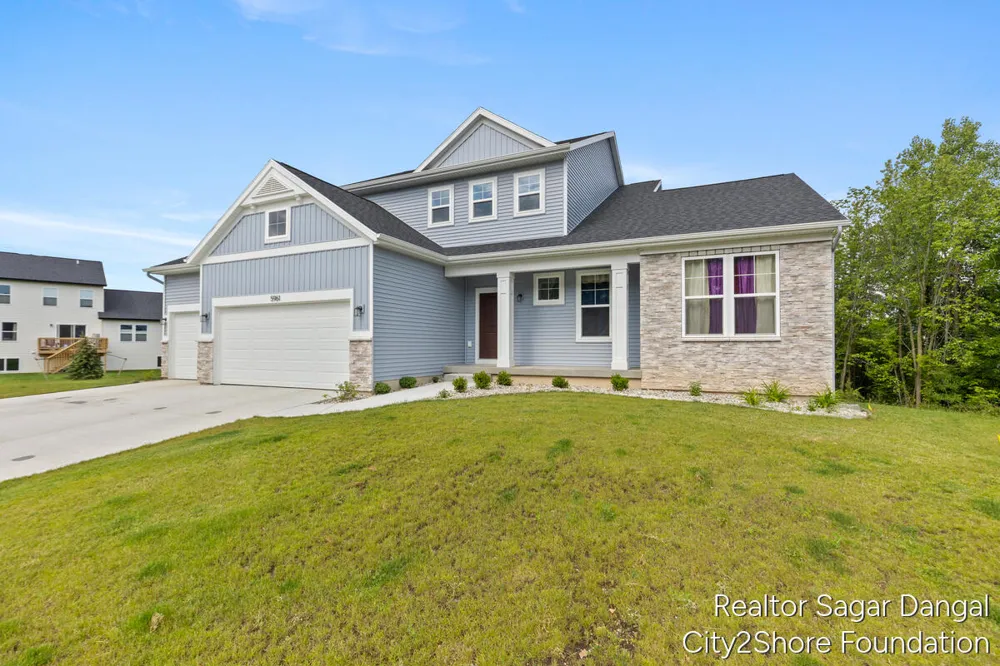 5961 Claymont Court SE Caledonia Township, MI 49316