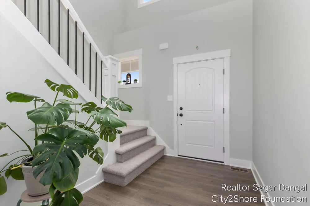 5961 Claymont Court SE Caledonia Township, MI 49316