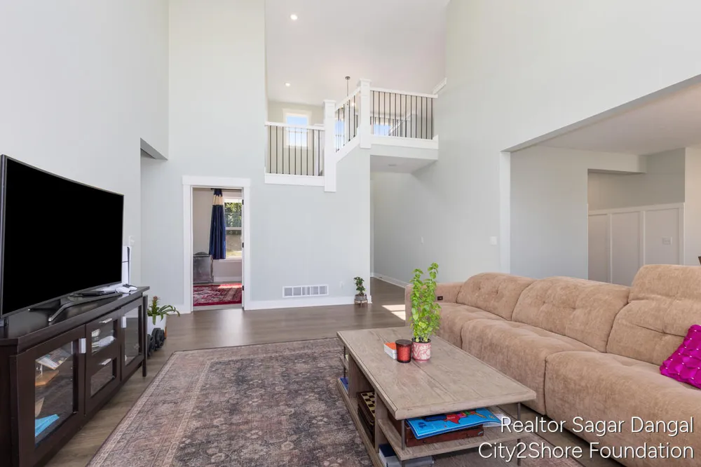 5961 Claymont Court SE Caledonia Township, MI 49316