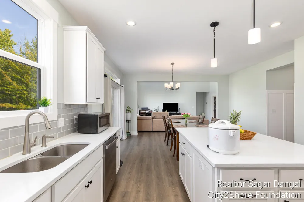 5961 Claymont Court SE Caledonia Township, MI 49316