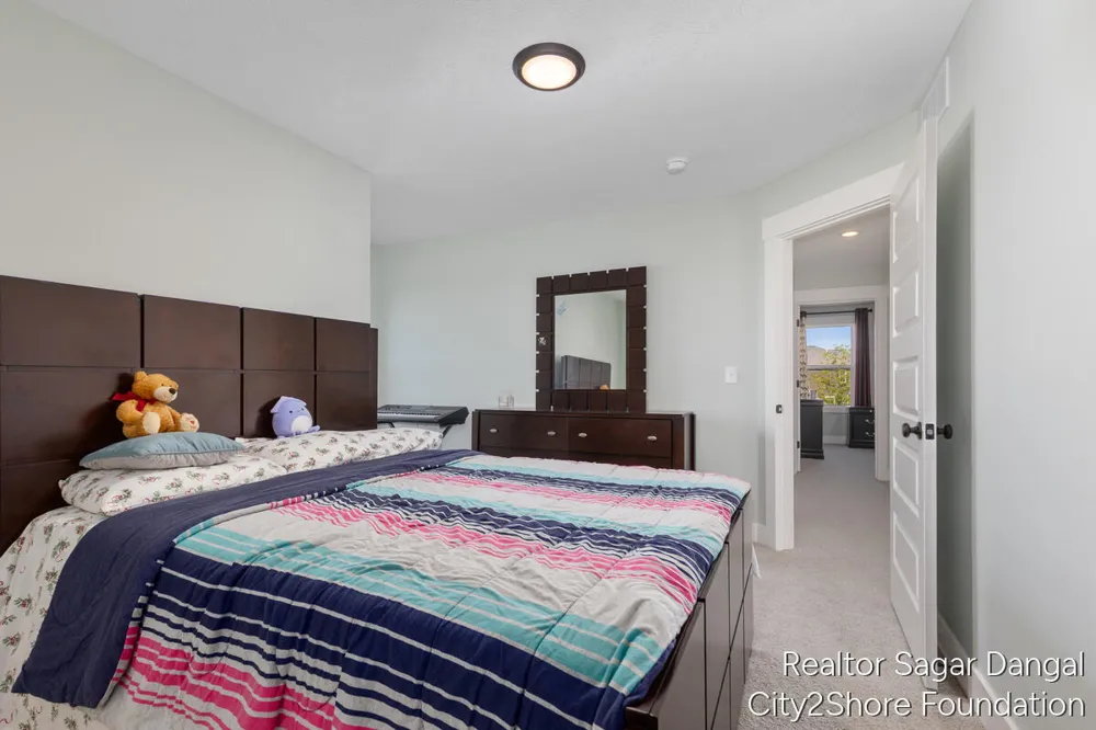 5961 Claymont Court SE Caledonia Township, MI 49316