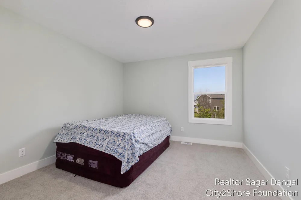 5961 Claymont Court SE Caledonia Township, MI 49316