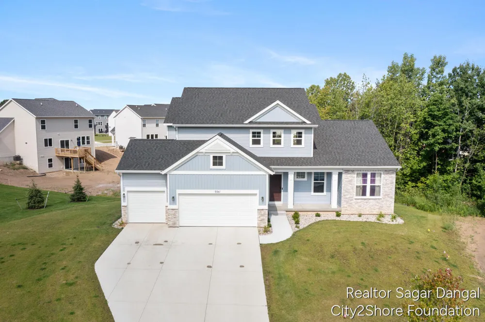 5961 Claymont Court SE Caledonia Township, MI 49316
