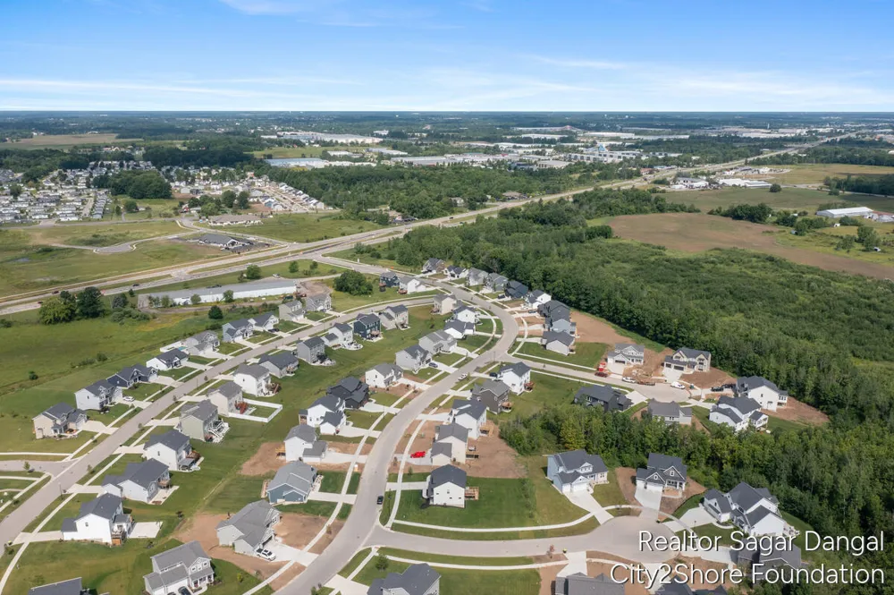 5961 Claymont Court SE Caledonia Township, MI 49316
