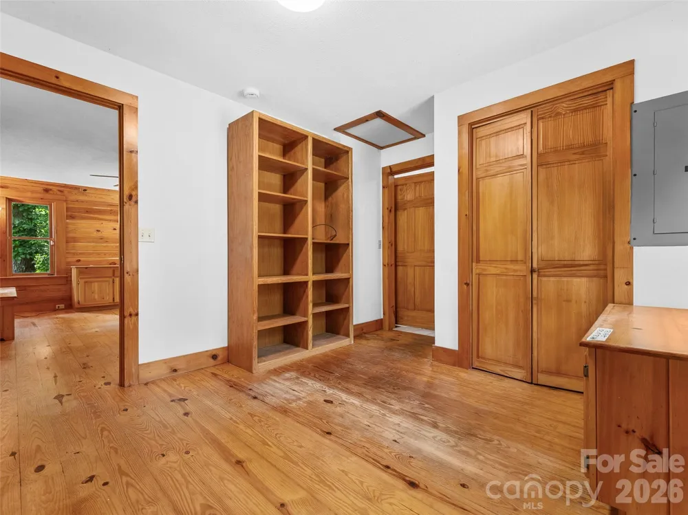 549 Henderson Street Saluda, NC 28773
