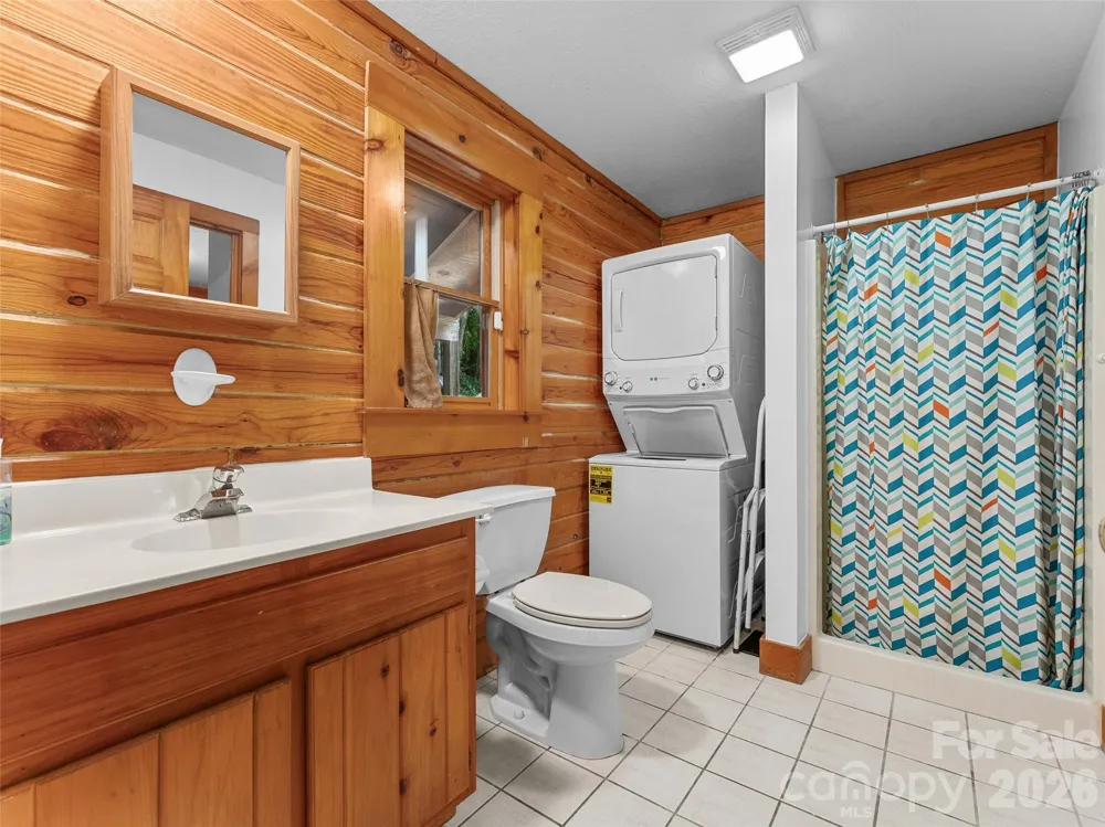 549 Henderson Street Saluda, NC 28773