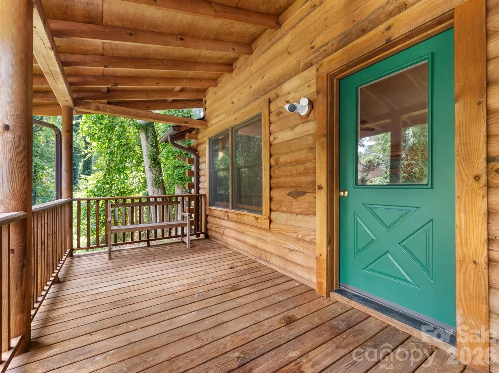 549 Henderson Street Saluda, NC 28773