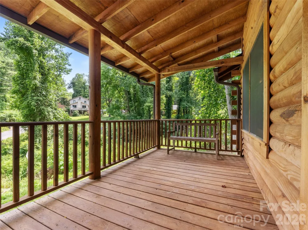 549 Henderson Street Saluda, NC 28773