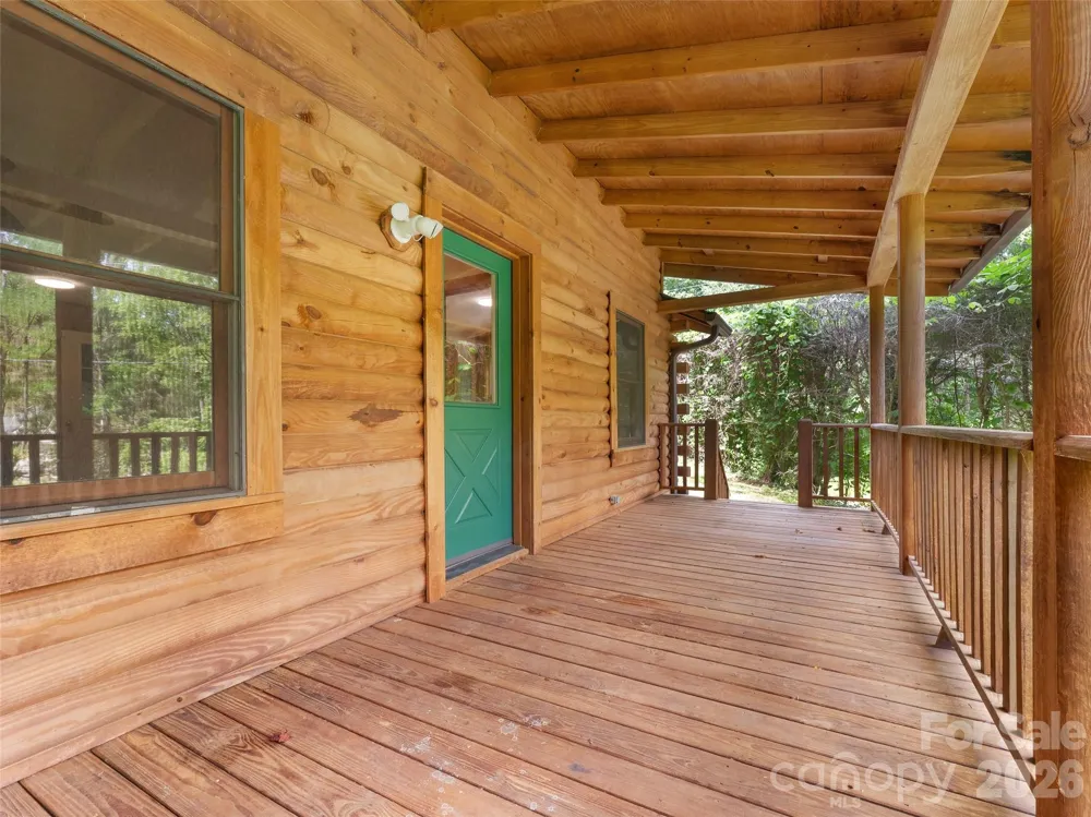 549 Henderson Street Saluda, NC 28773