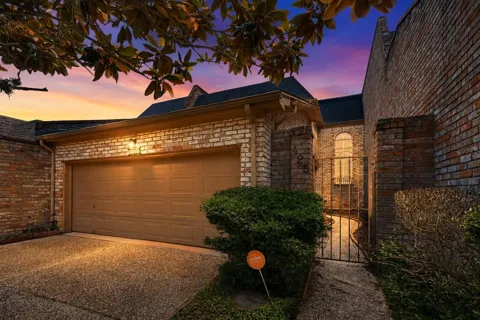 425 E Fair Harbor Lane