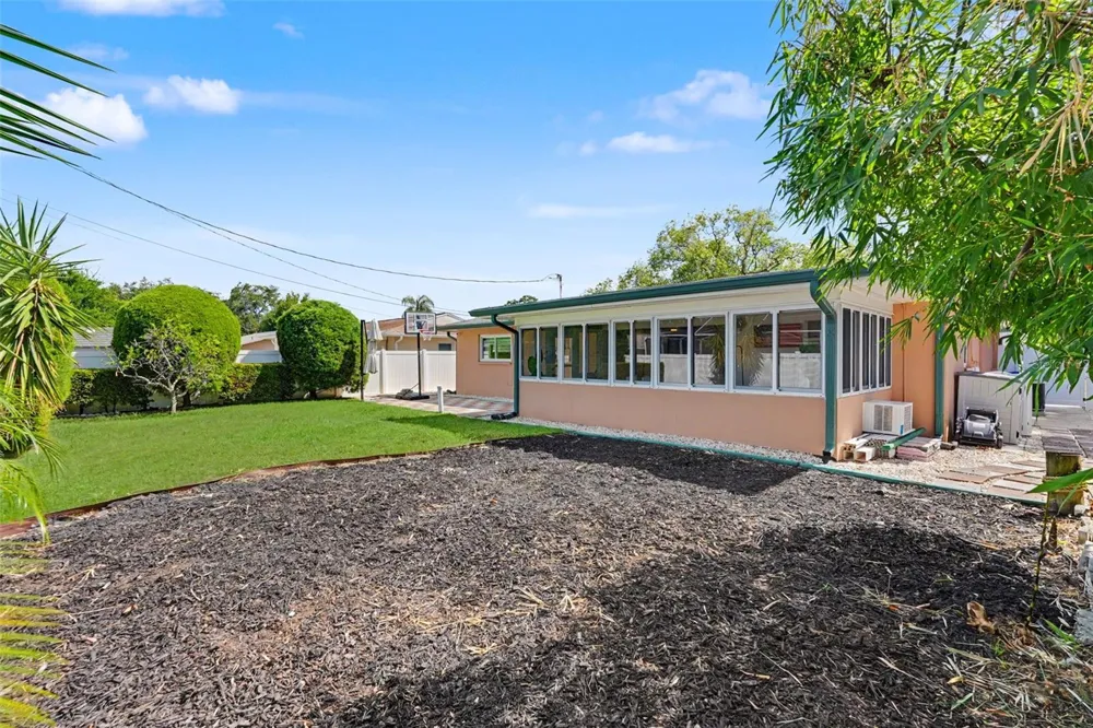 2061 FAIR OAK DRIVE Clearwater, FL 33763