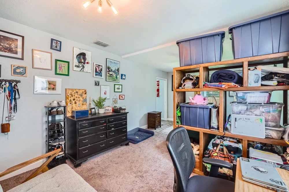 5605 Tura Lane Austin, TX 78721