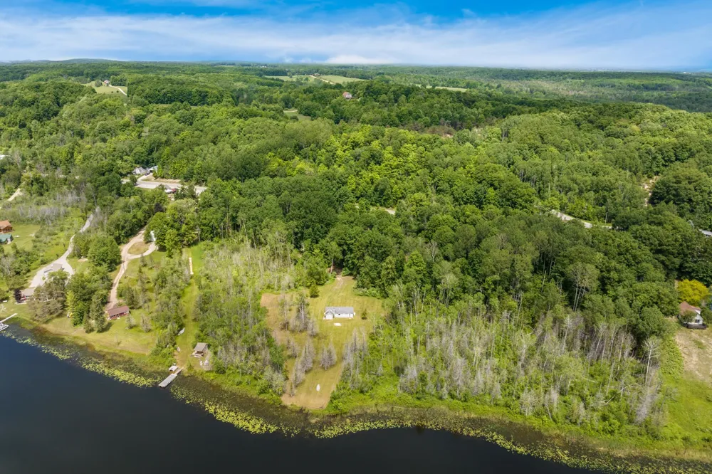 6263 East Jordan Road Banks Township, MI 49729