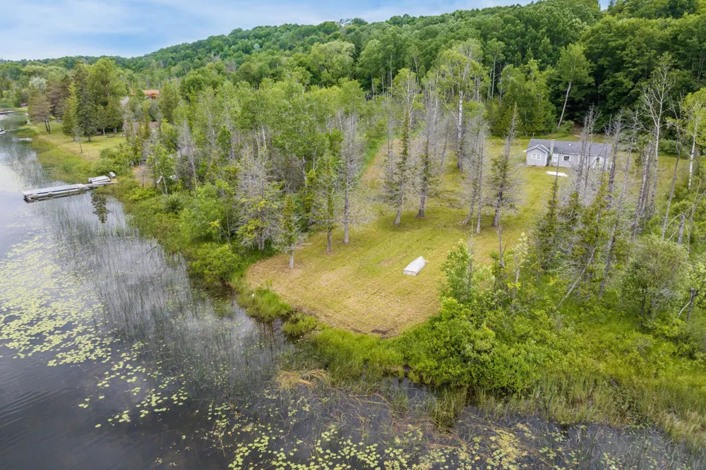6263 East Jordan Road Banks Township, MI 49729