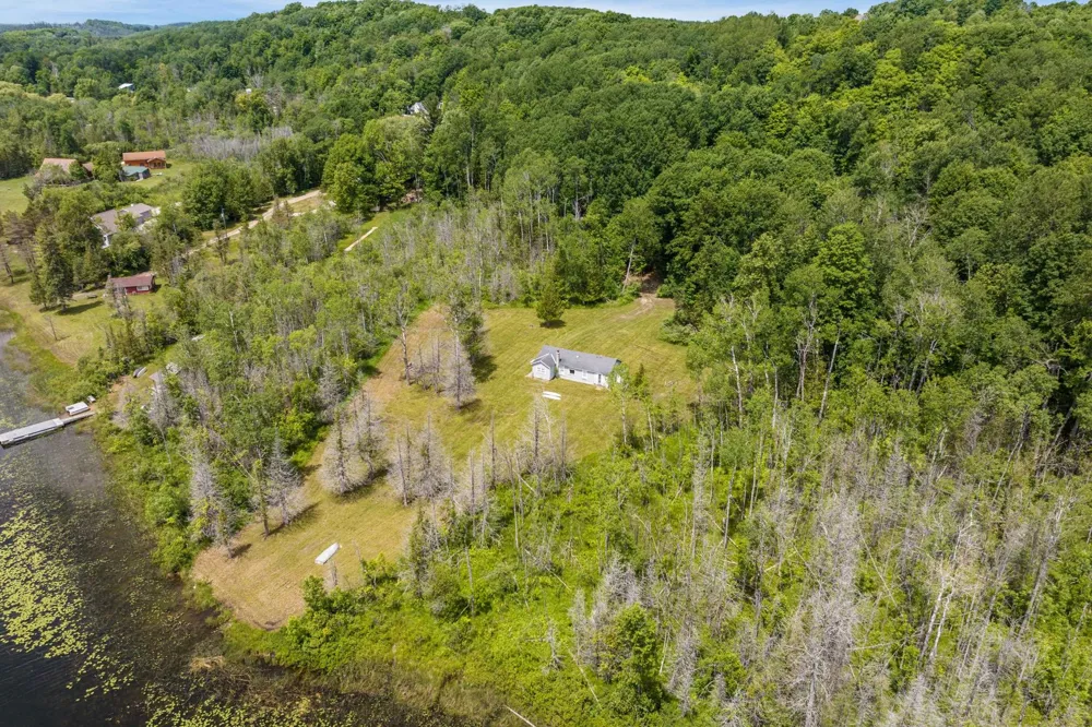 6263 East Jordan Road Banks Township, MI 49729