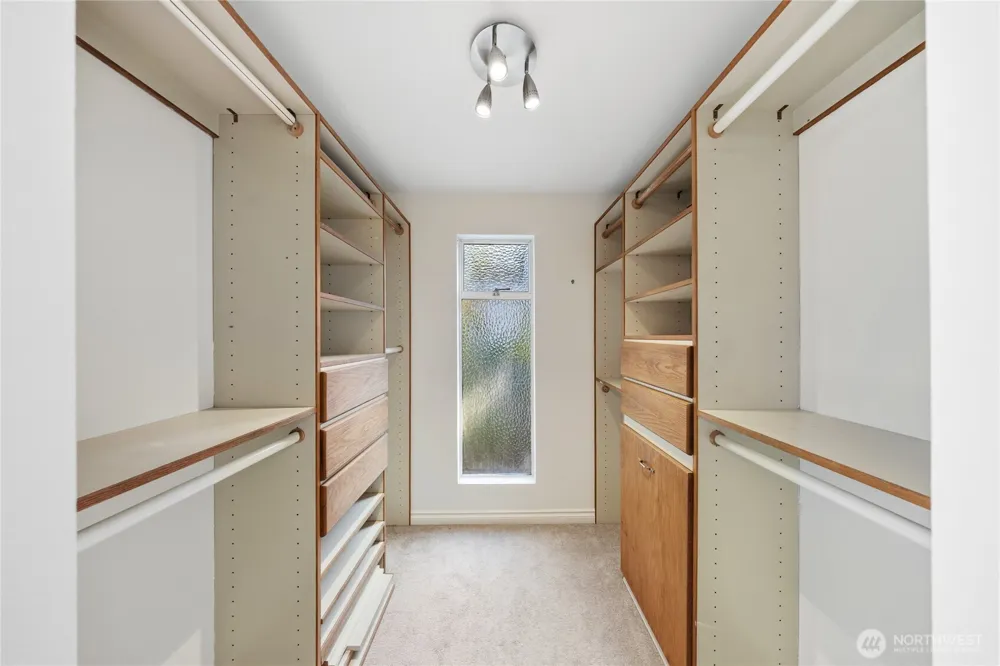 6215 122nd Avenue SE Bellevue, WA 98006