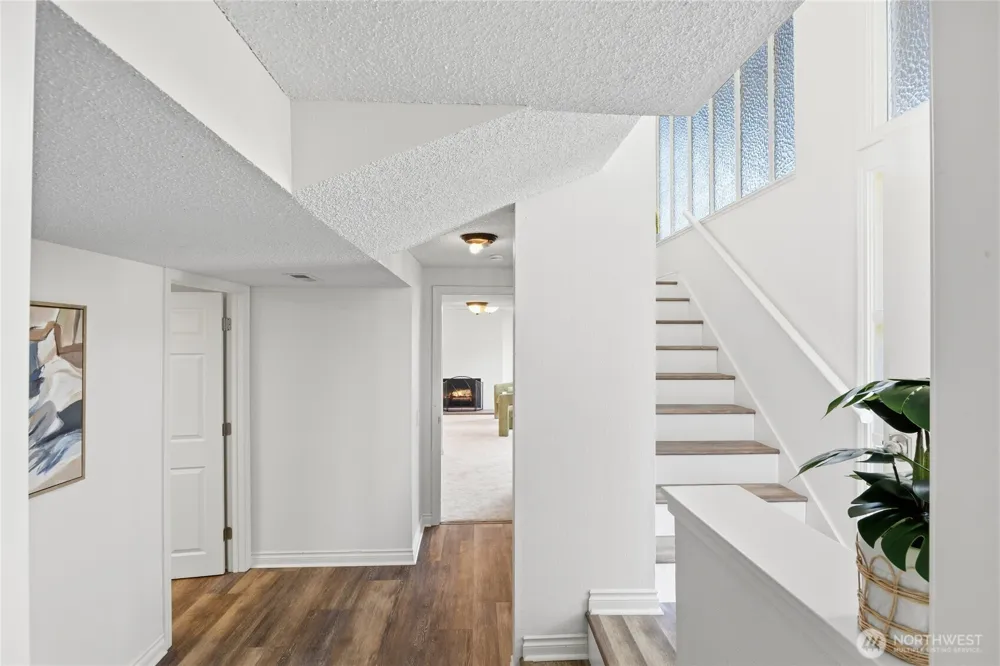 6215 122nd Avenue SE Bellevue, WA 98006