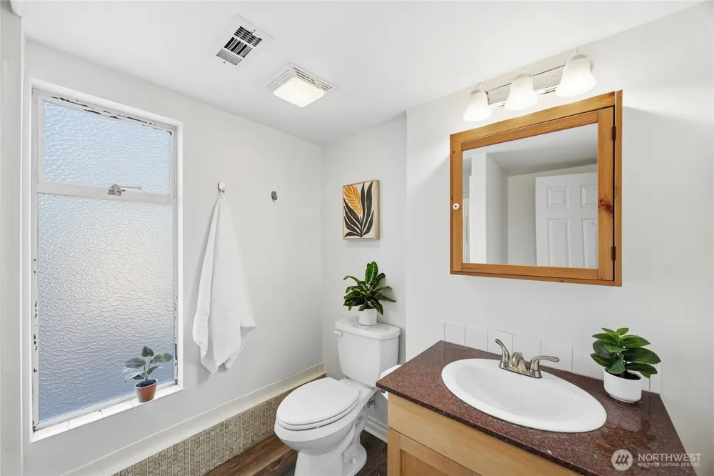 6215 122nd Avenue SE Bellevue, WA 98006