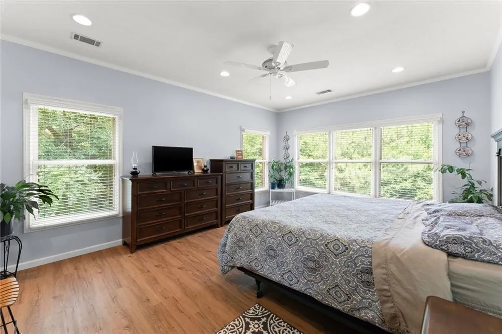 1020 Easy Street Toccoa, GA 30577