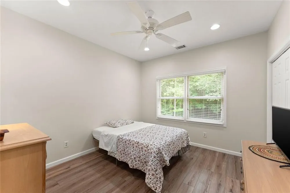 1020 Easy Street Toccoa, GA 30577