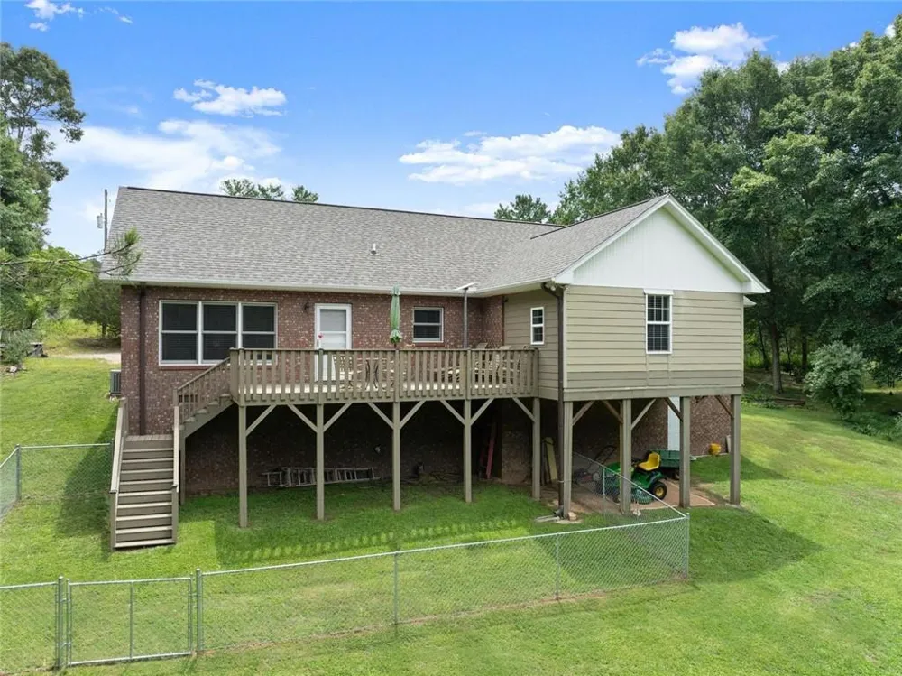1020 Easy Street Toccoa, GA 30577