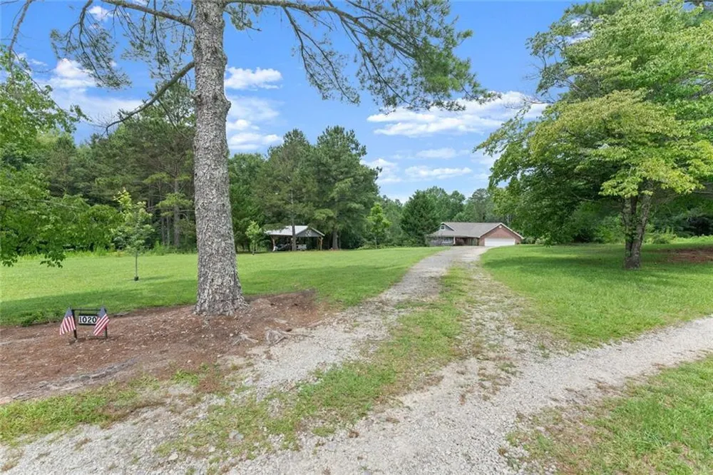 1020 Easy Street Toccoa, GA 30577