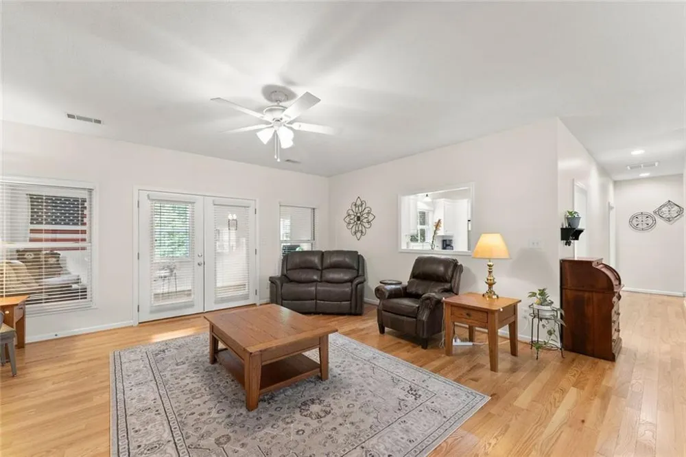 1020 Easy Street Toccoa, GA 30577