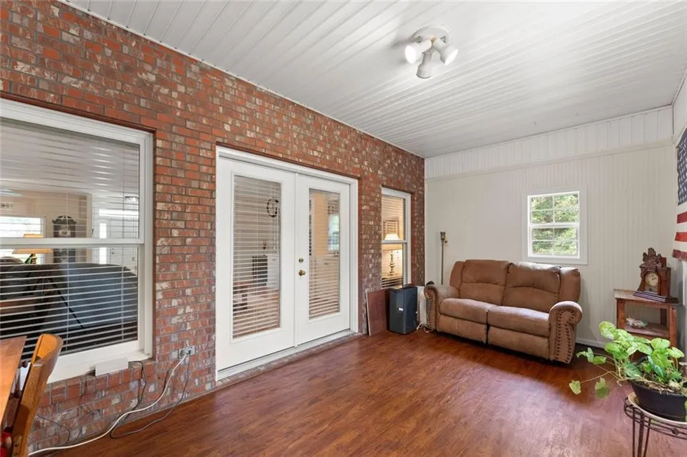 1020 Easy Street Toccoa, GA 30577