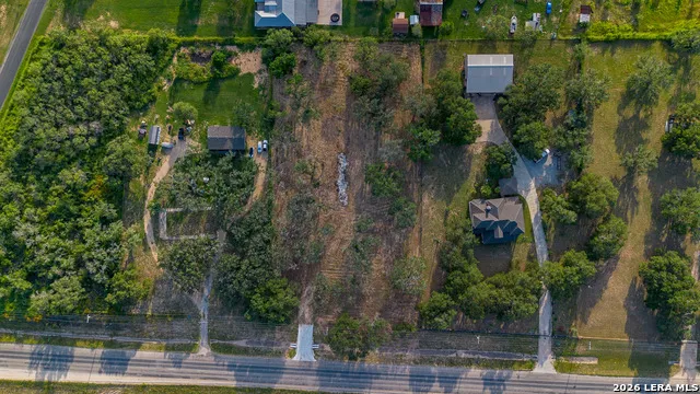 13117 N HWY 16 Poteet, TX 78065