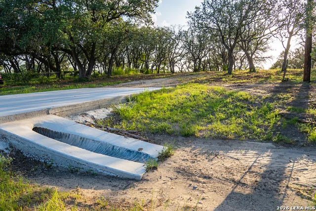 13117 N HWY 16 Poteet, TX 78065