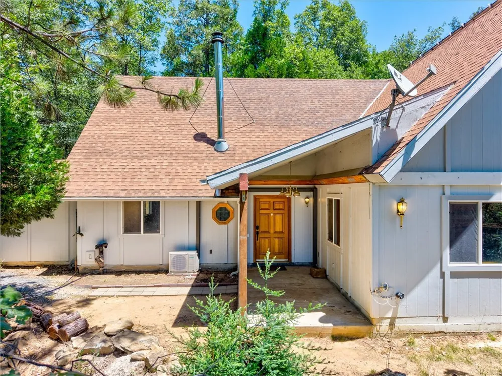 36211 Toku Poyah North Fork, CA 93643