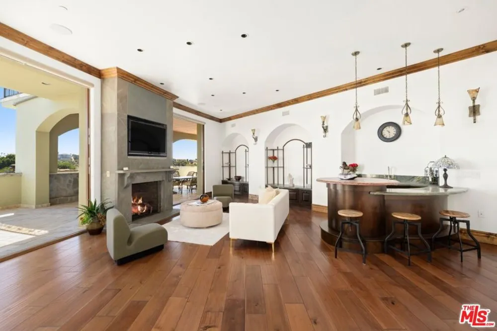 2695 Shady Ridge Lane Diamond Bar, CA 91765