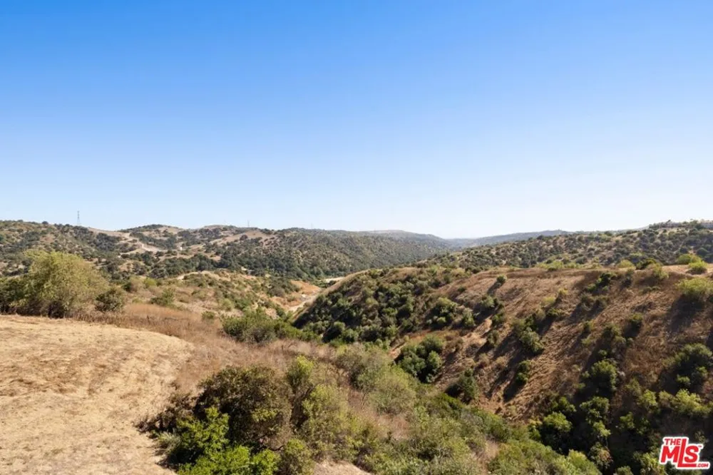 2695 Shady Ridge Lane Diamond Bar, CA 91765