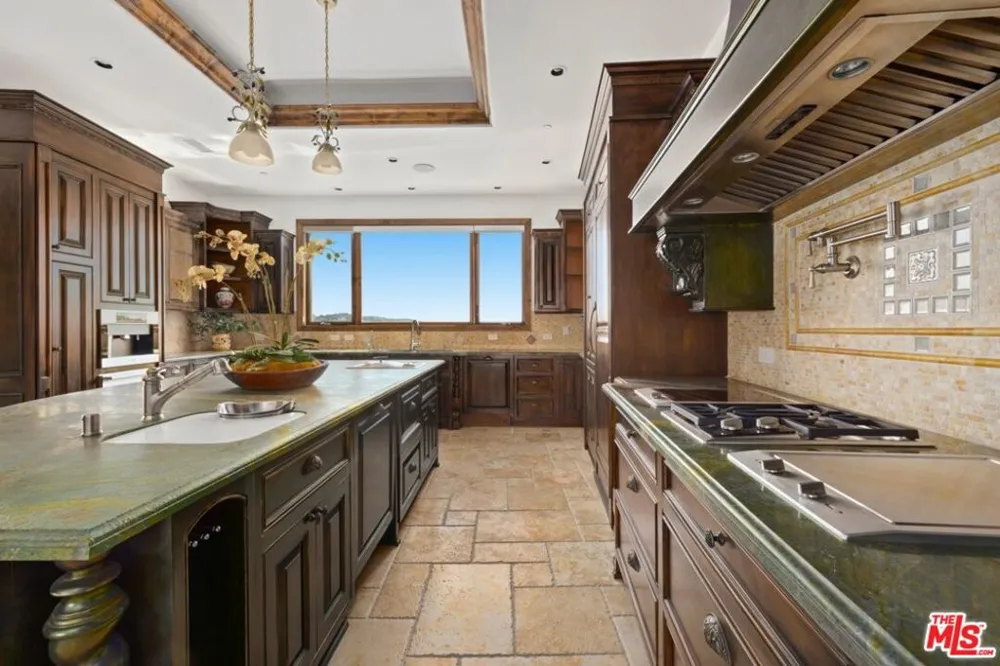2695 Shady Ridge Lane Diamond Bar, CA 91765