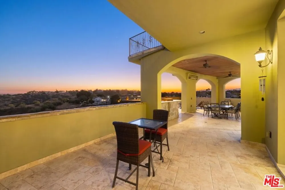 2695 Shady Ridge Lane Diamond Bar, CA 91765