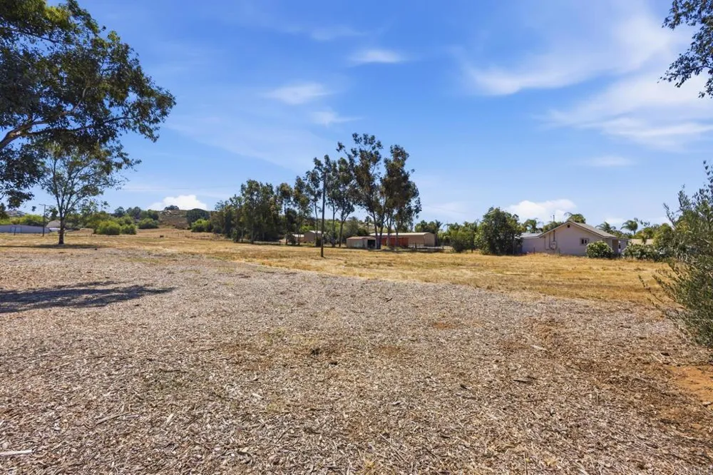 1077 Montecito Way Ramona, CA 92065
