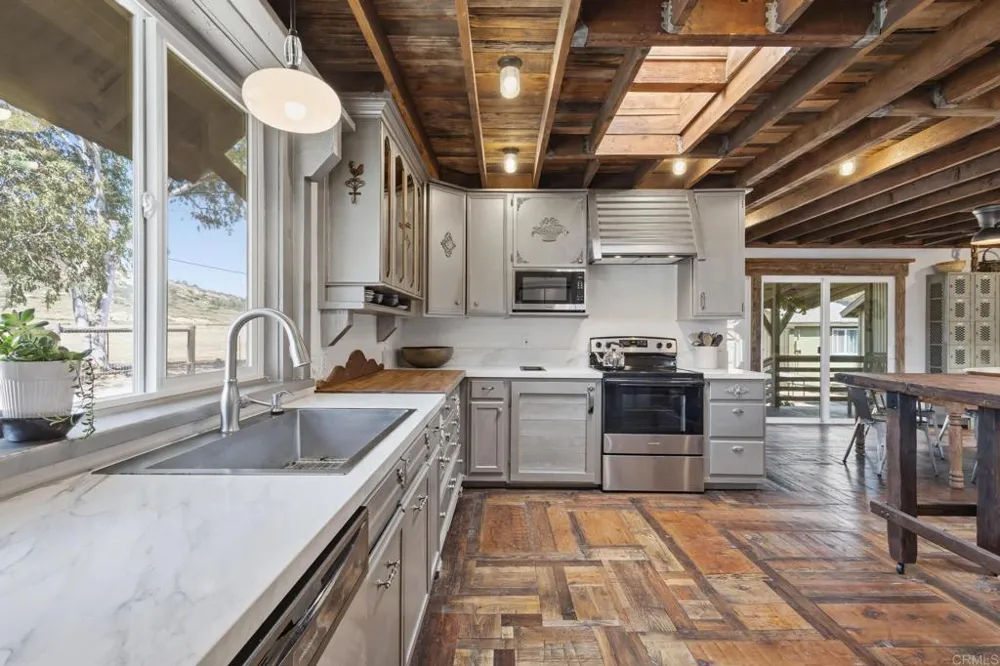 1077 Montecito Way Ramona, CA 92065