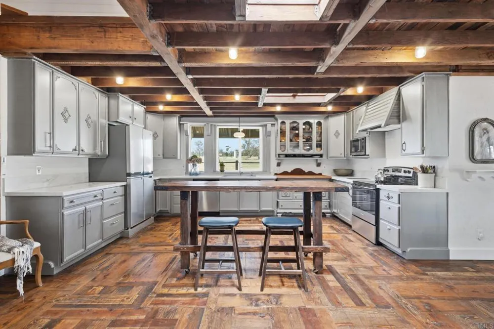 1077 Montecito Way Ramona, CA 92065