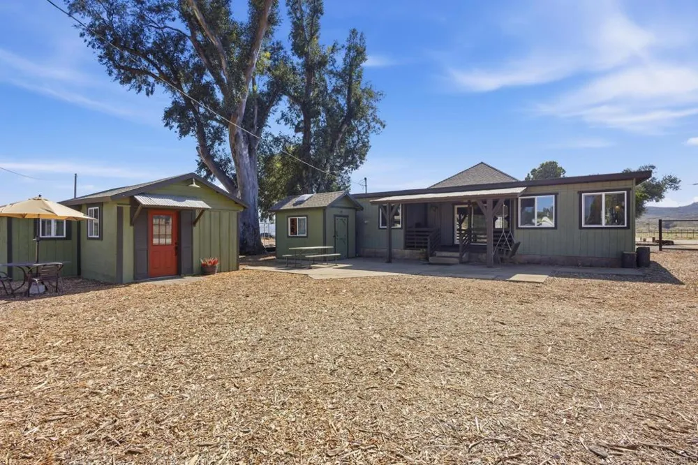 1077 Montecito Way Ramona, CA 92065