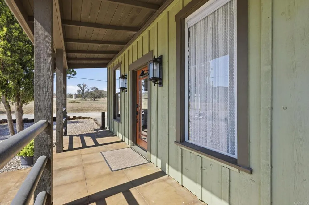 1077 Montecito Way Ramona, CA 92065