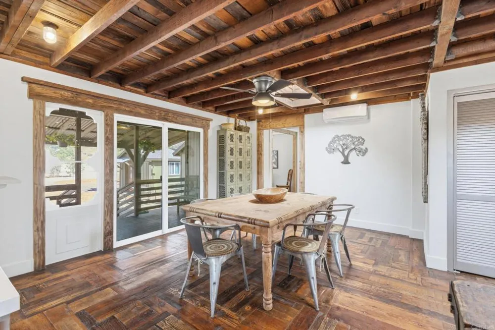 1077 Montecito Way Ramona, CA 92065