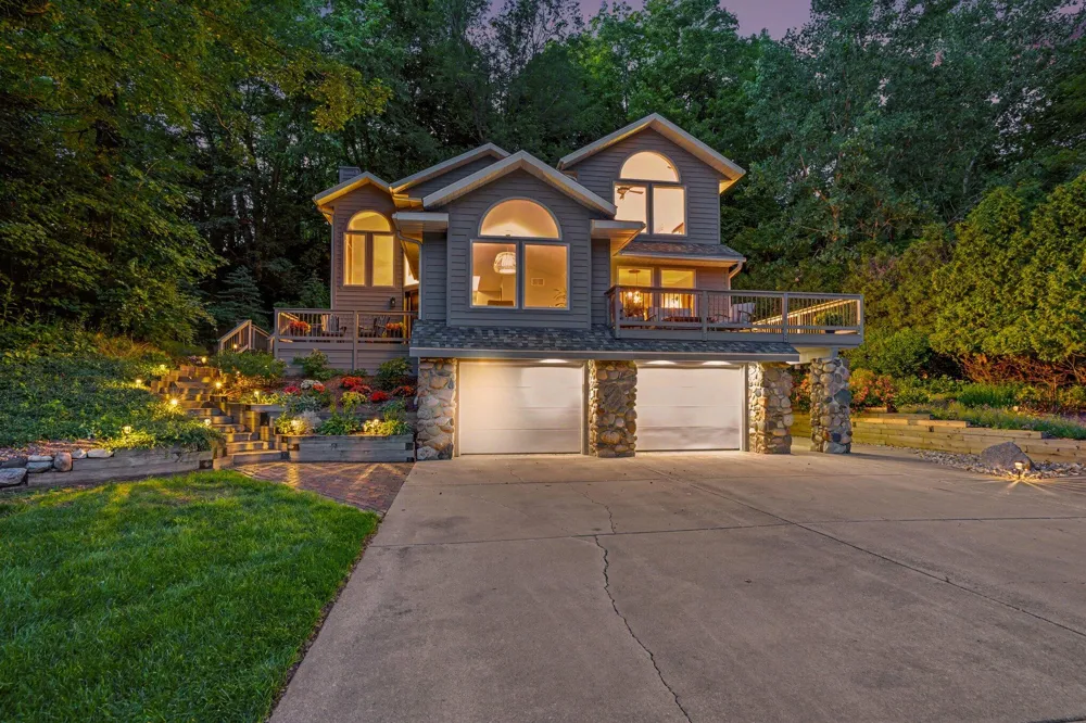 677 Tuttle Road Baroda Township, MI 49101