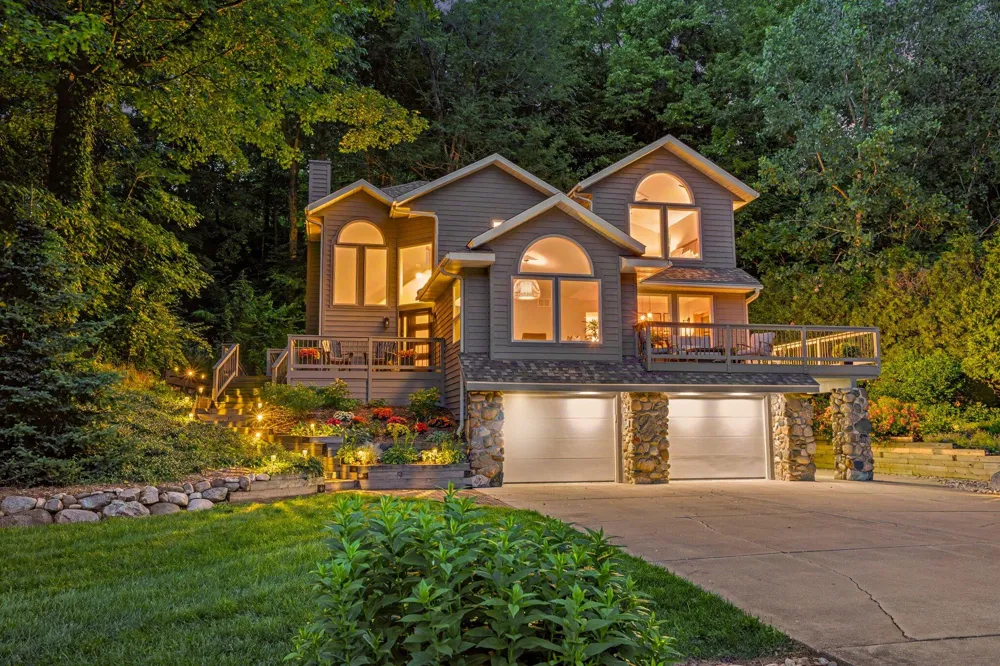 677 Tuttle Road Baroda Township, MI 49101