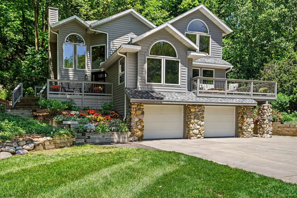 677 Tuttle Road Baroda Township, MI 49101