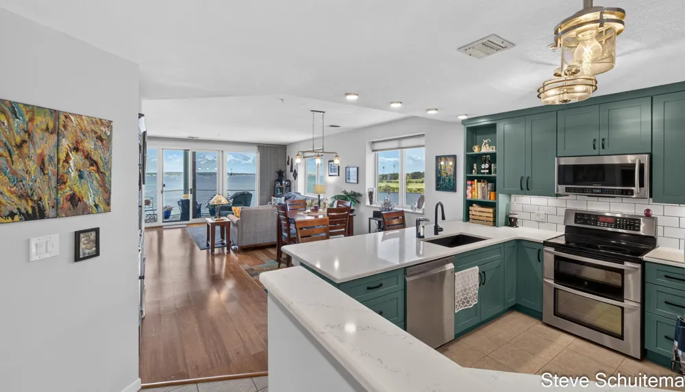 2964 Lakeshore Drive #E501 Muskegon City, MI 49441